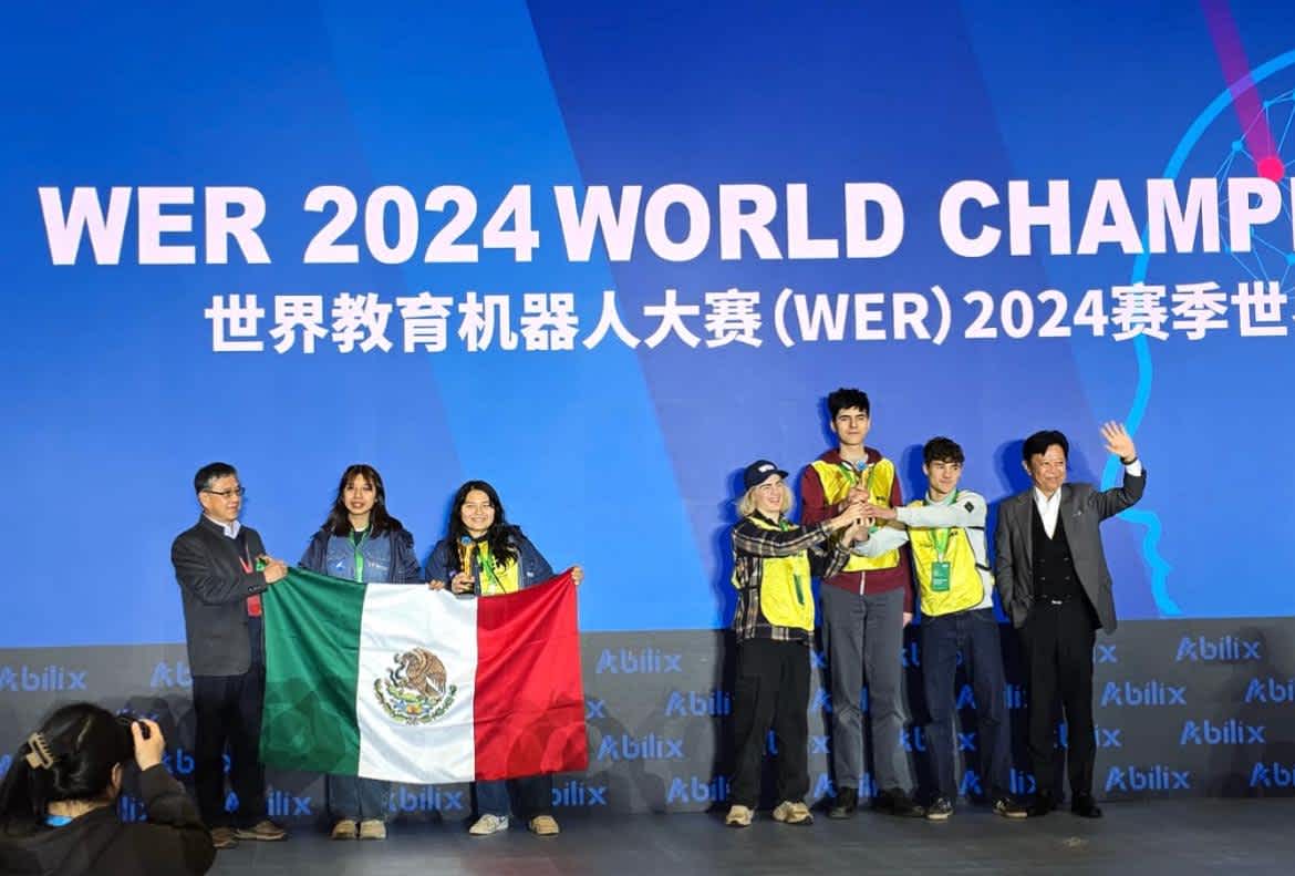 Jóvenes mexicanas, estudiantes de la Escuela Técnica Roberto Rocca destacan en la Final Mundial de Robótica en China | El Industrial