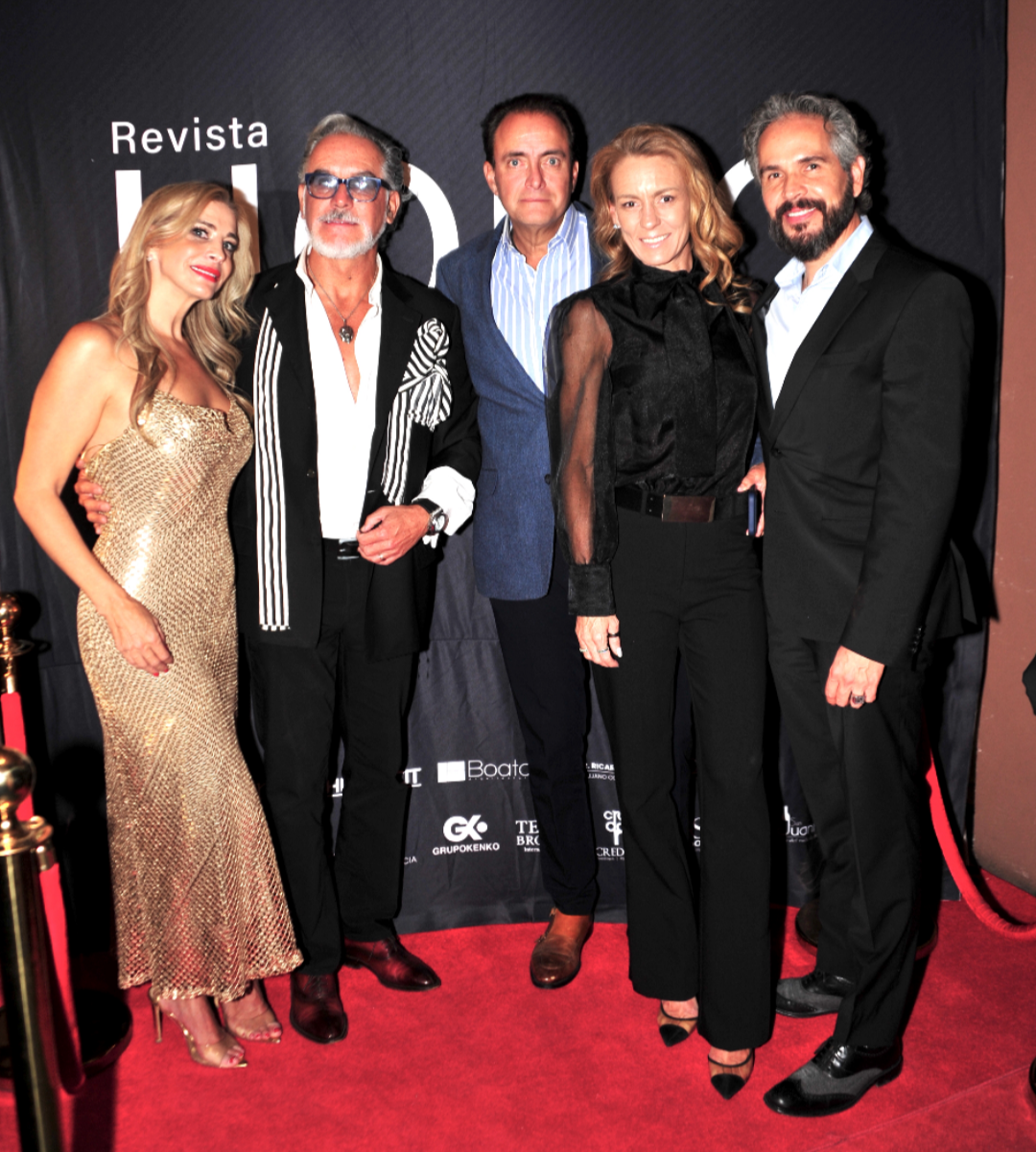 Featured image of post Revista UOMO celebra su primer aniversario con un evento íntimo frente al Ángel de la Independencia en Ciudad de México