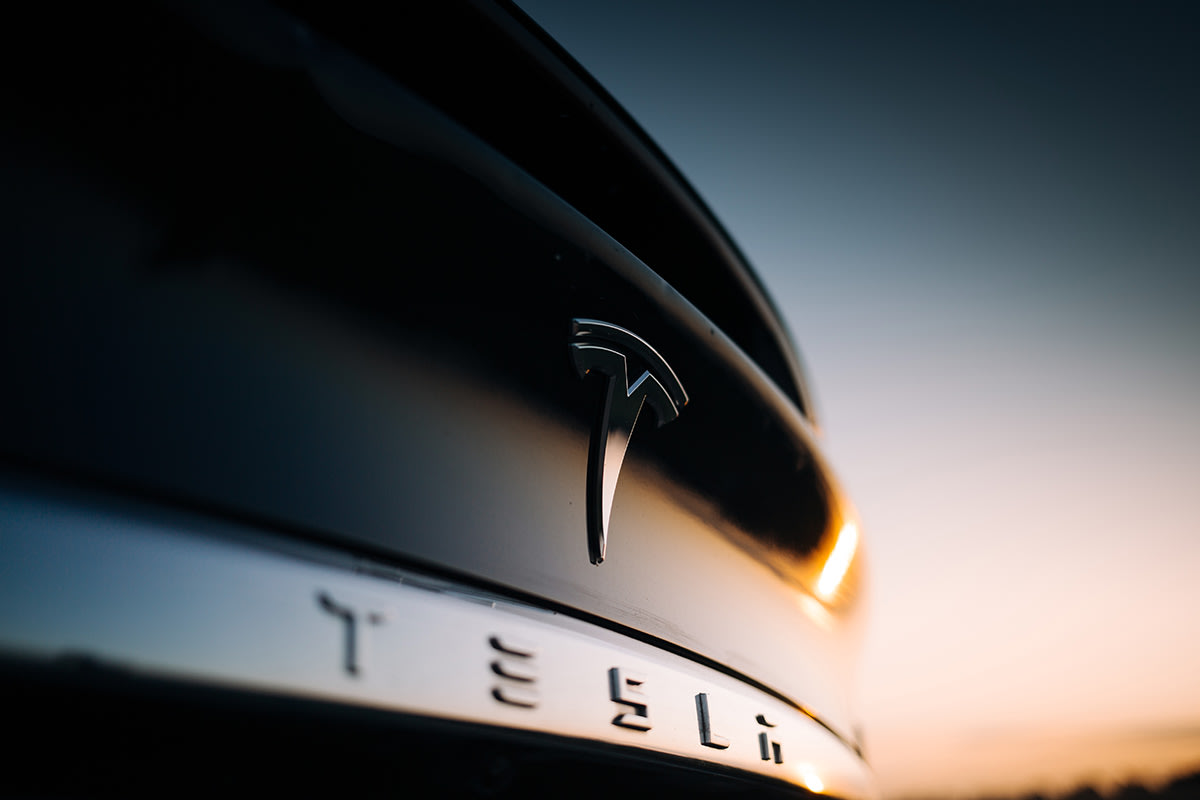 3146 Tesla