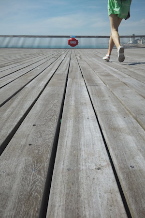 Hastings pier Emma running