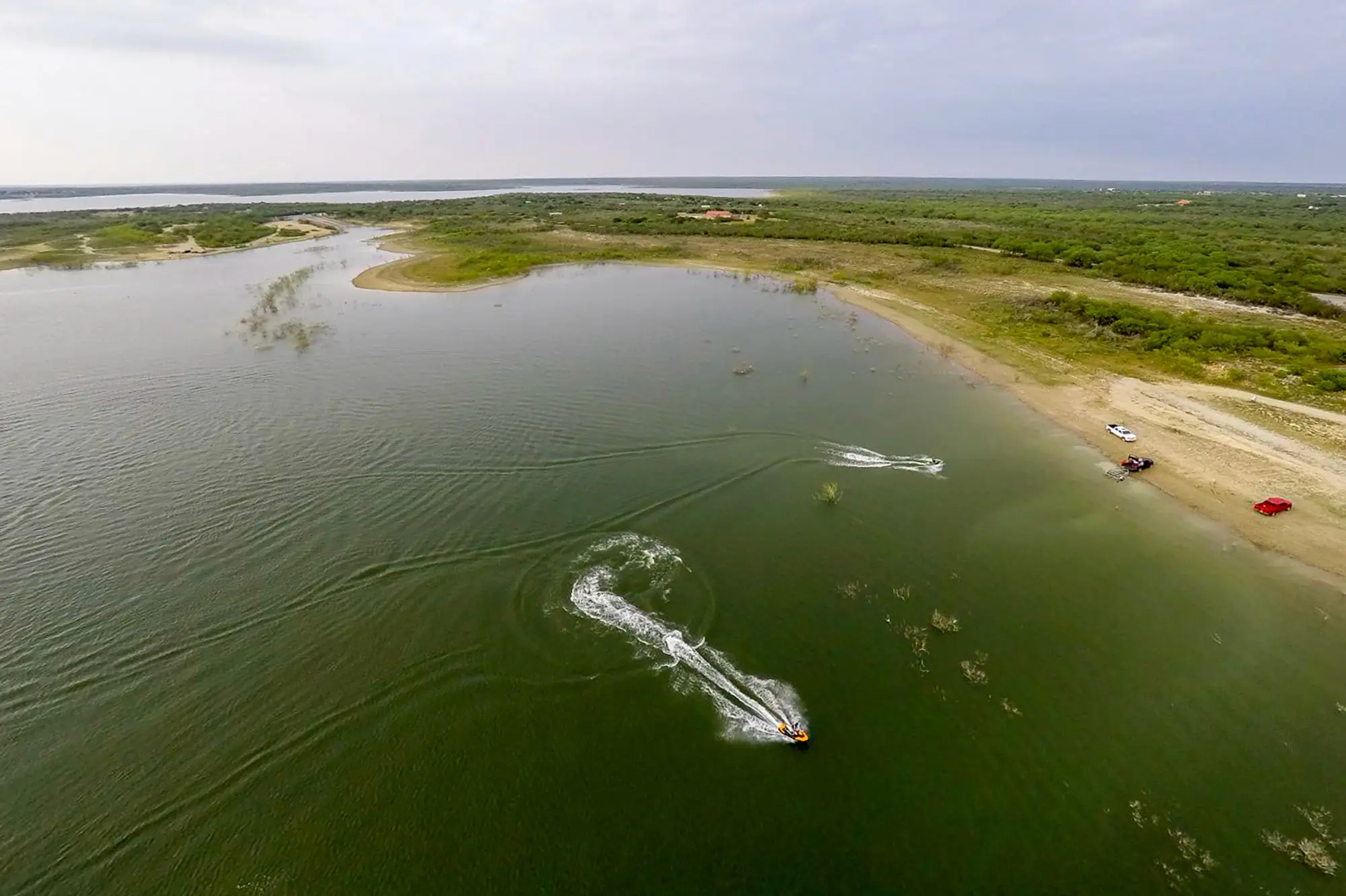 photo of boaters on Falcon Lake in Texas