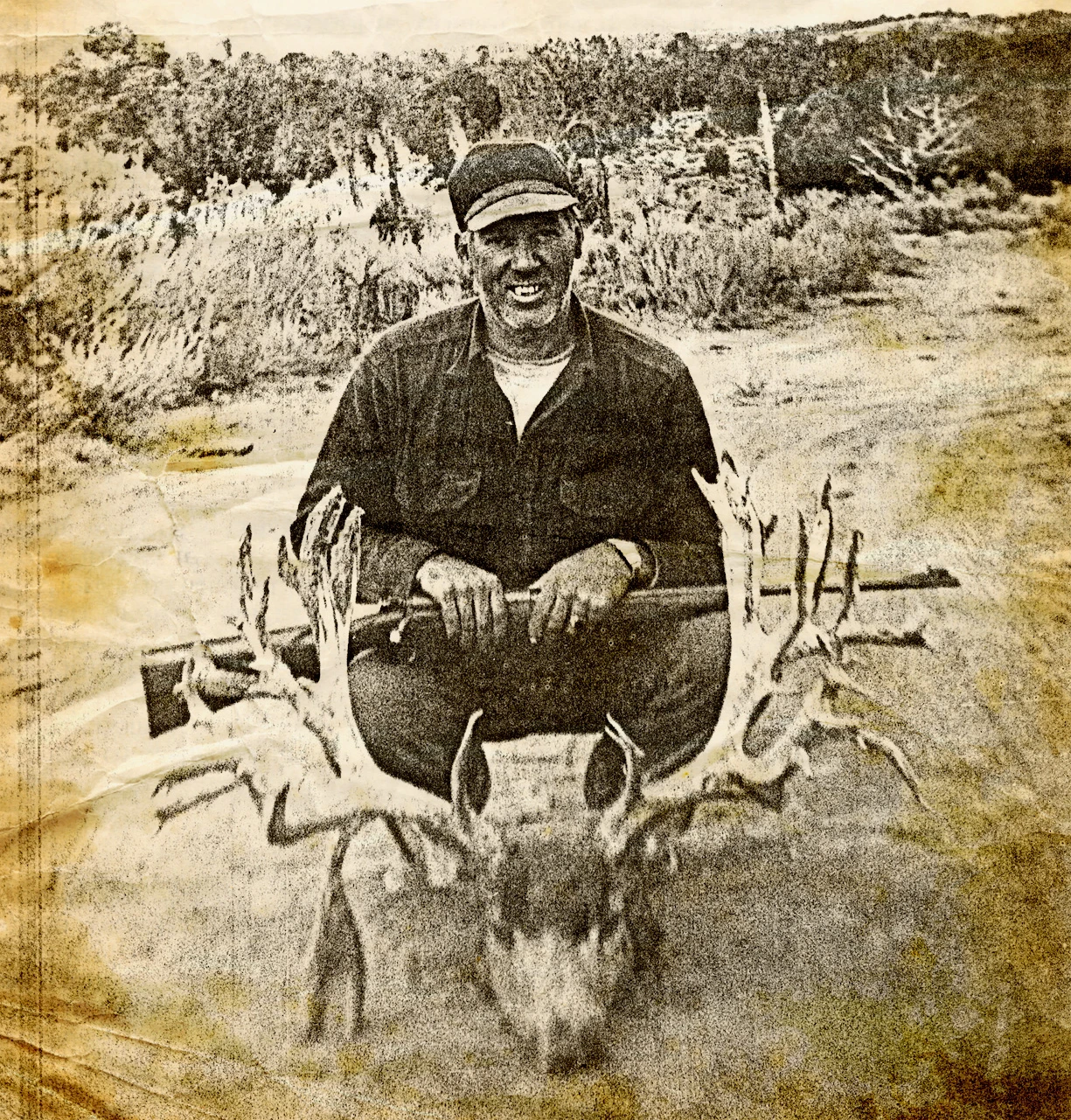 Clifton Fauria poses with a giant Arizona mulie. 