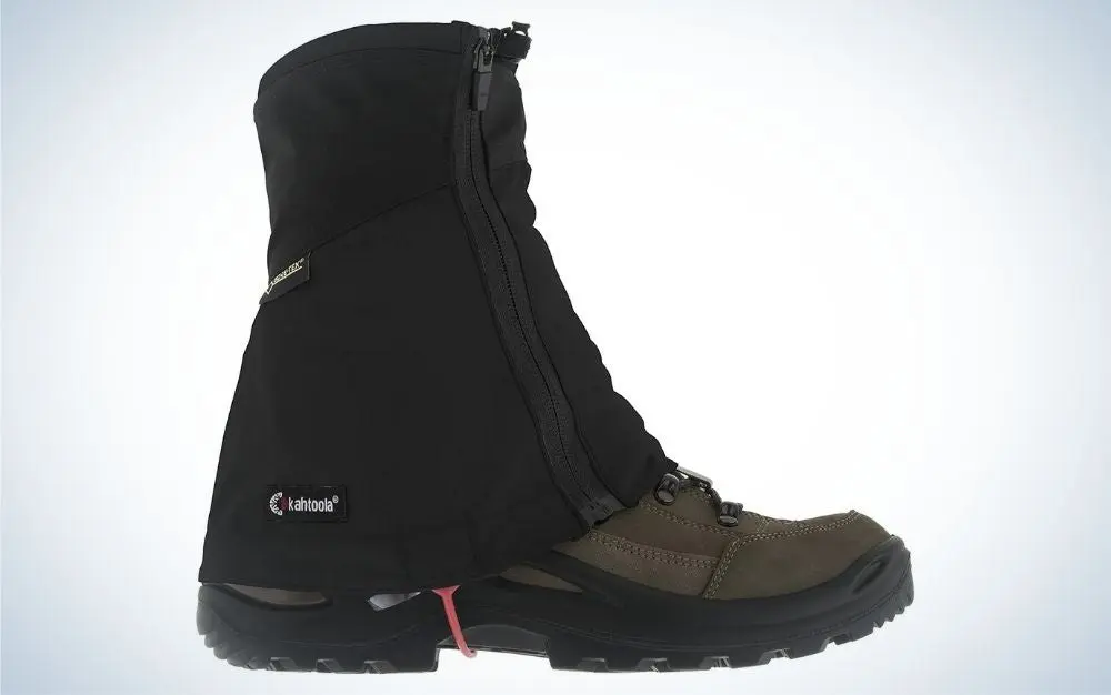 Kahtoola LEVAgaiter Mid GTX is the best for hiking in rain.