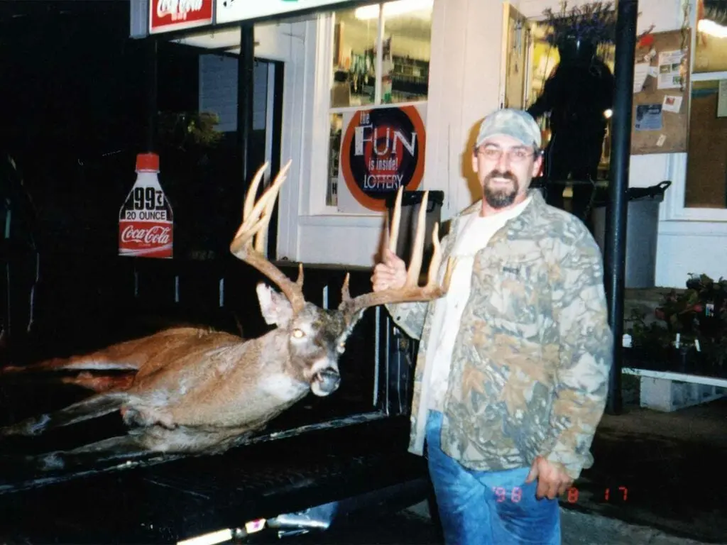 Scot Chevalierâs 175 4/8 typical buck