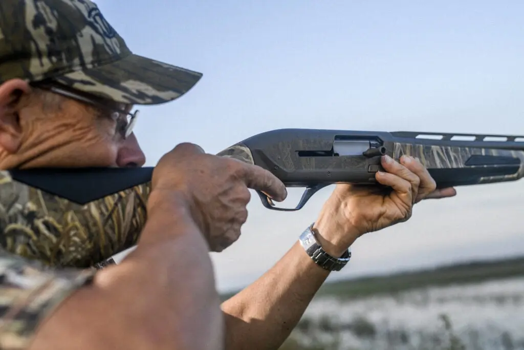 hunter shooting a Browning Maxus II