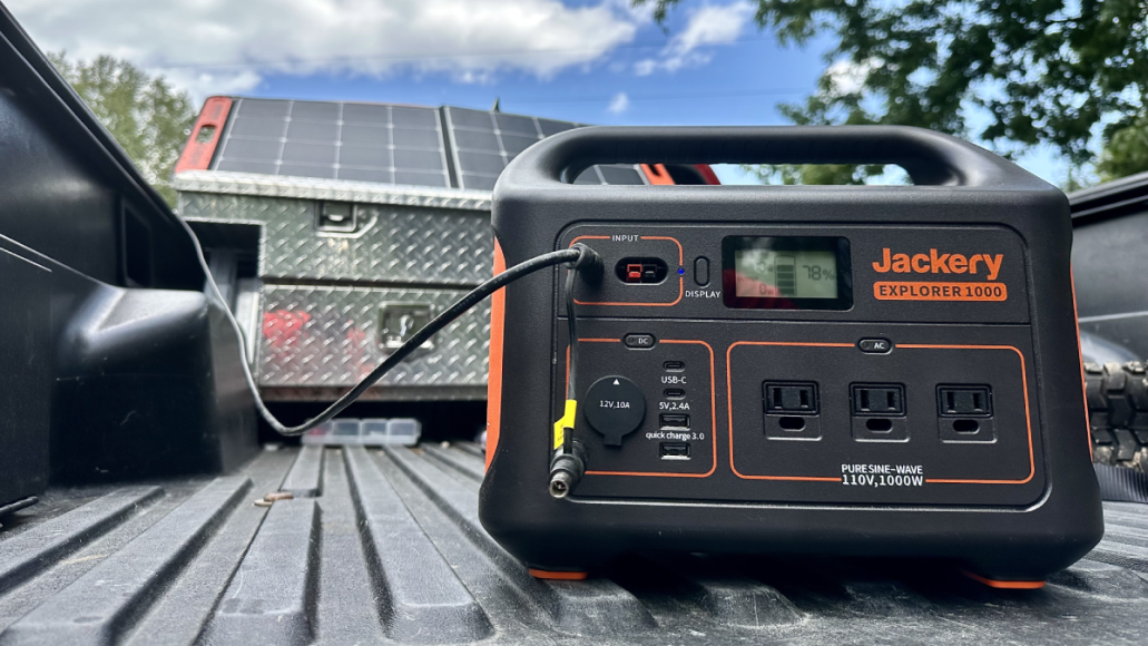 Jackery Solar Inverter Generator 2000 PRO