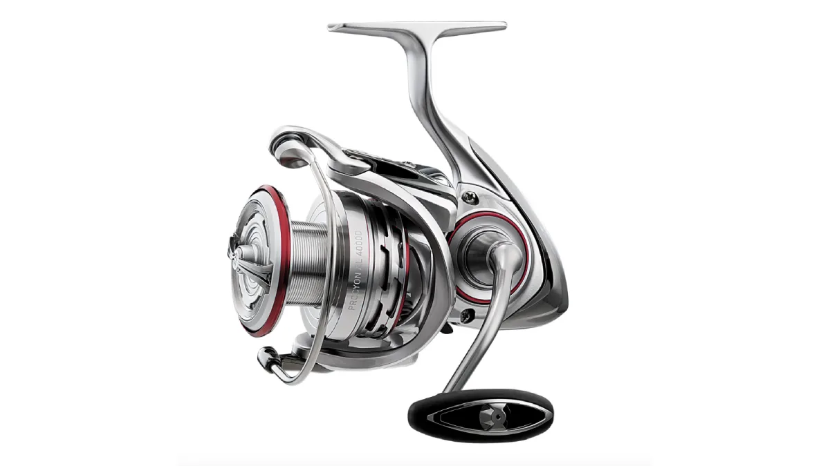 Daiwa Procyon AL Spinning Reel on white background