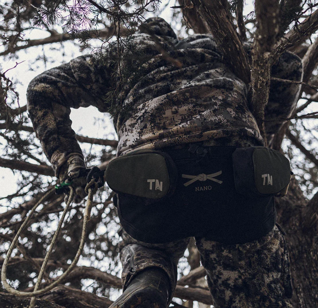 Bowhunter wearing Timber Ninja Black Belt Nano Tree Saddle in tree