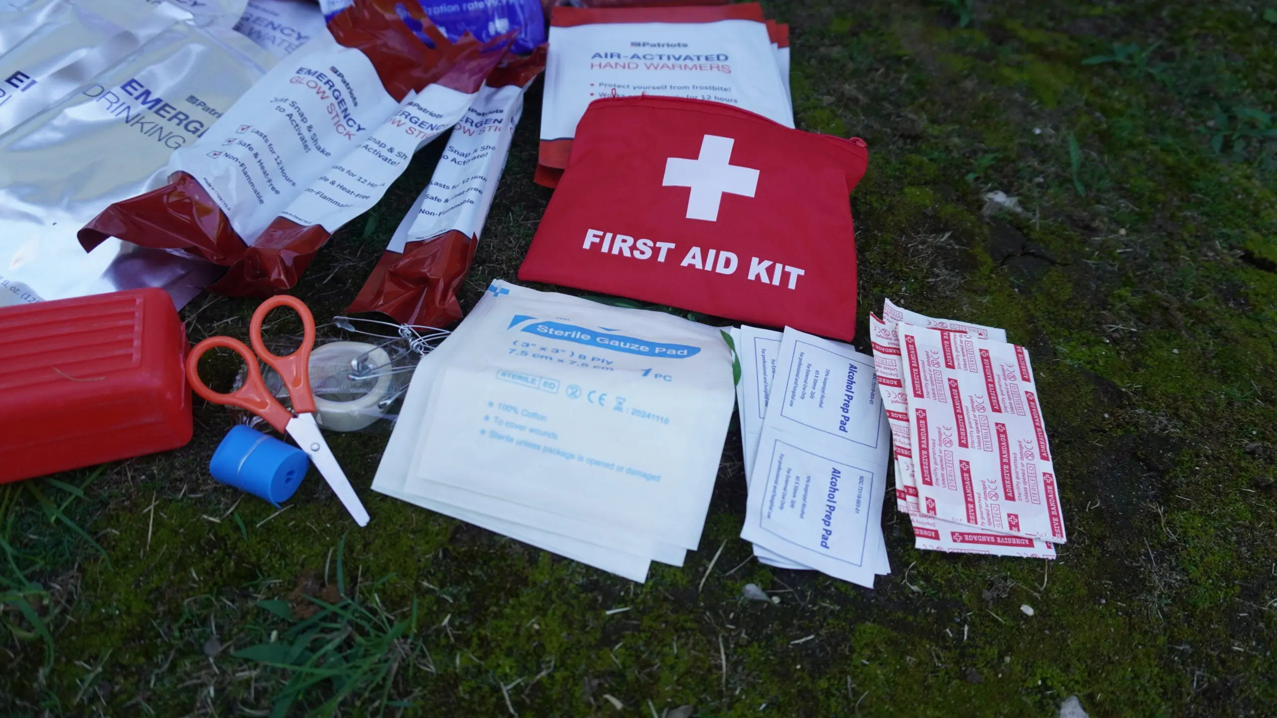 First aid kit included in 4Patriots emergency kit