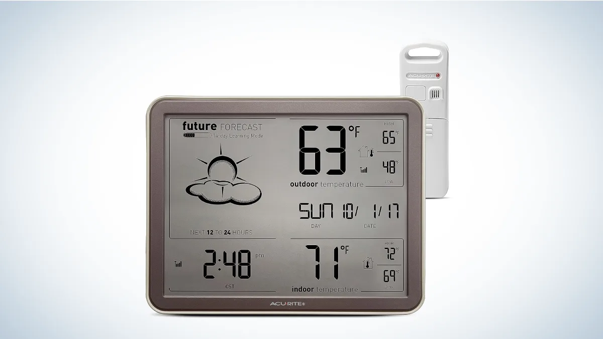 Best Home Weather Stations: AcuRite 75077A3M Self-Learning Forecast Wireless Weather Station