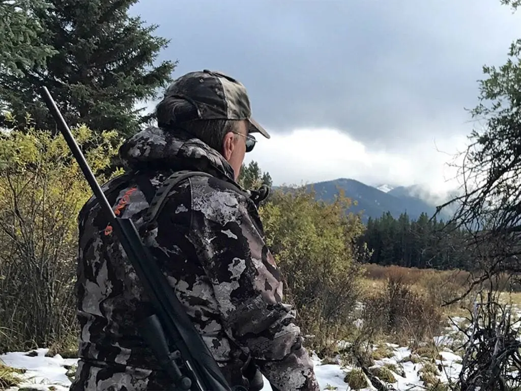 hunter hiking the canadian rockies