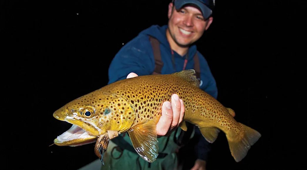 fishing after dark, trout fishing after dark, crappie fishing after dark, bass fishing after dark, fishing at night, night fishing,
