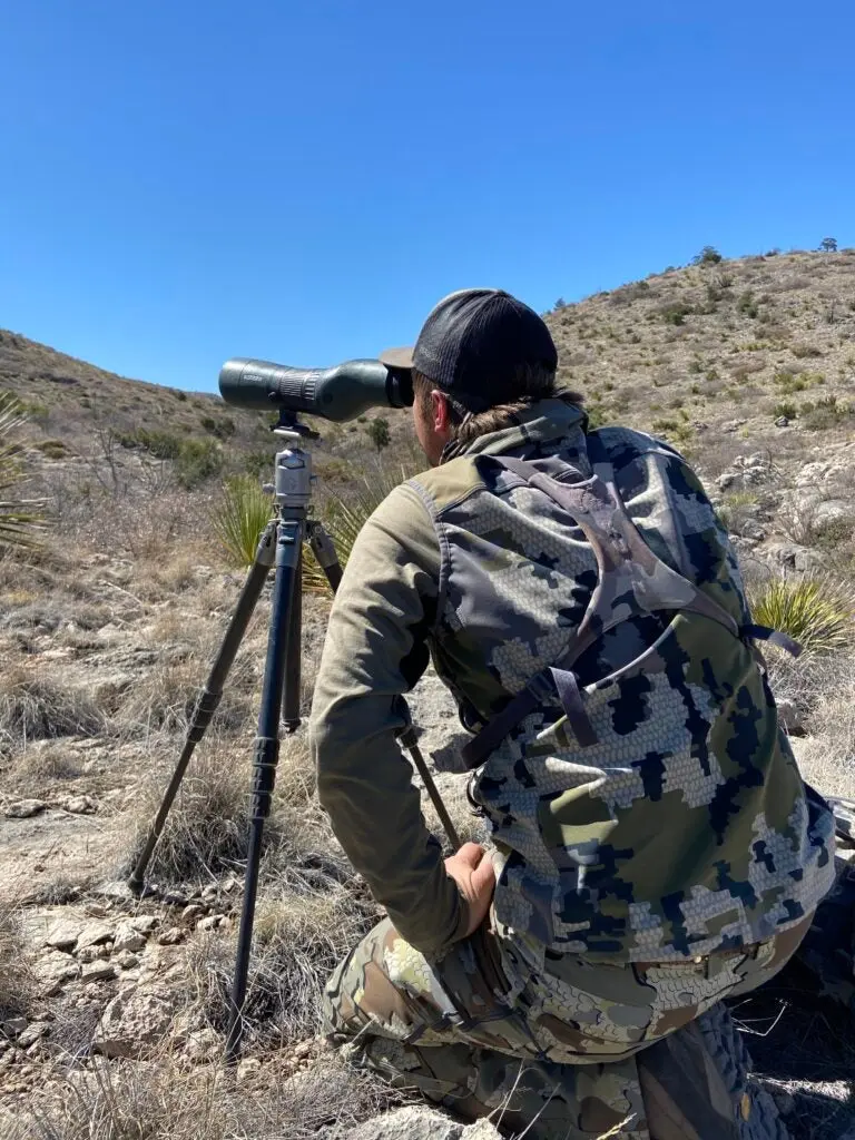 photo of hunter glassing