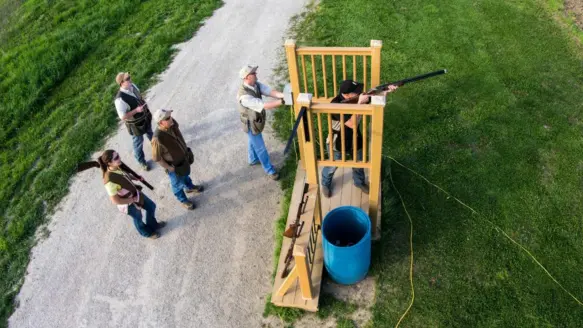 how-to-shoot-clays-lead