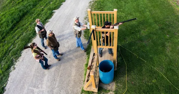 how-to-shoot-clays-lead