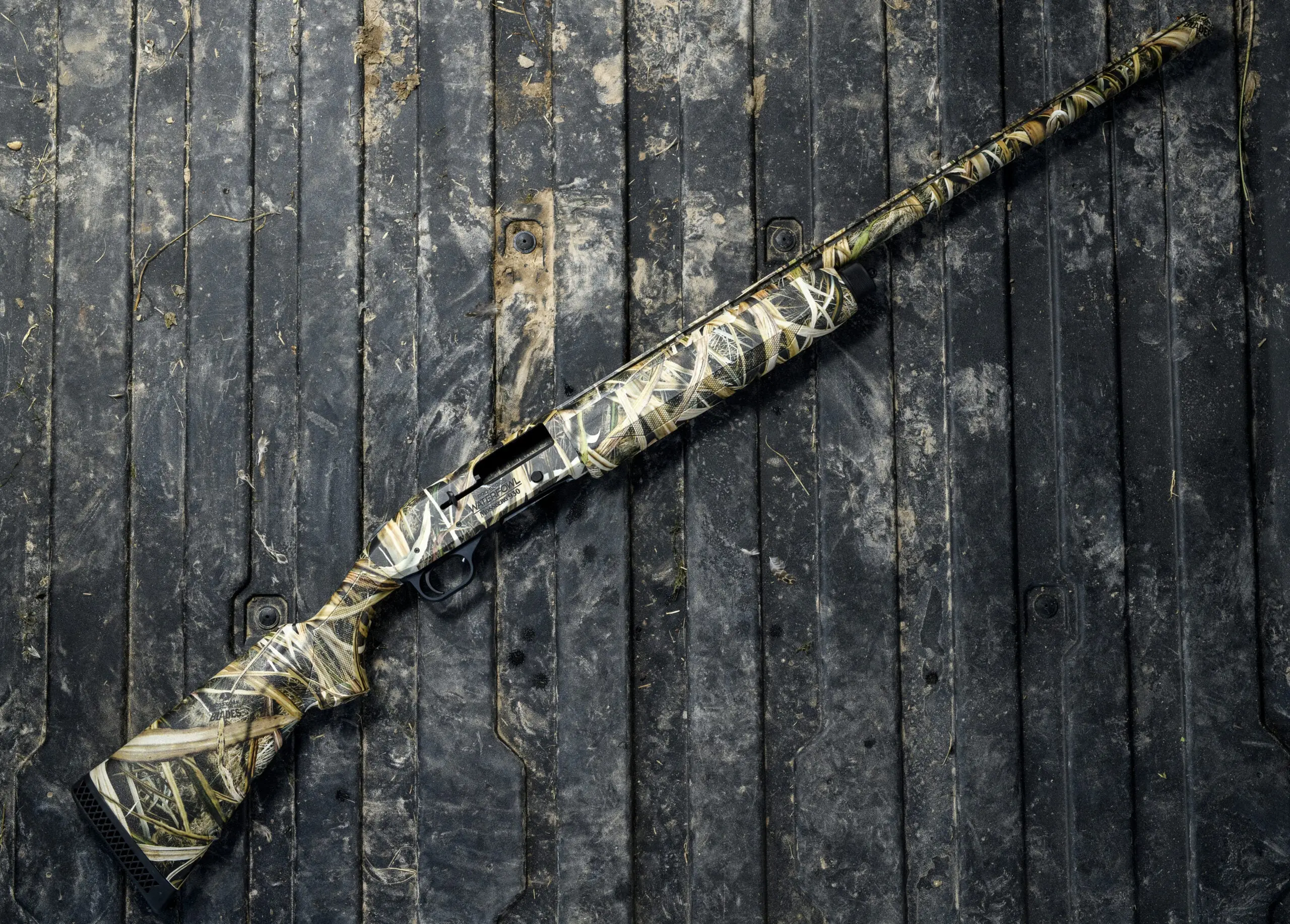 The Mossberg 930 Pro is a duck hunting shotgun