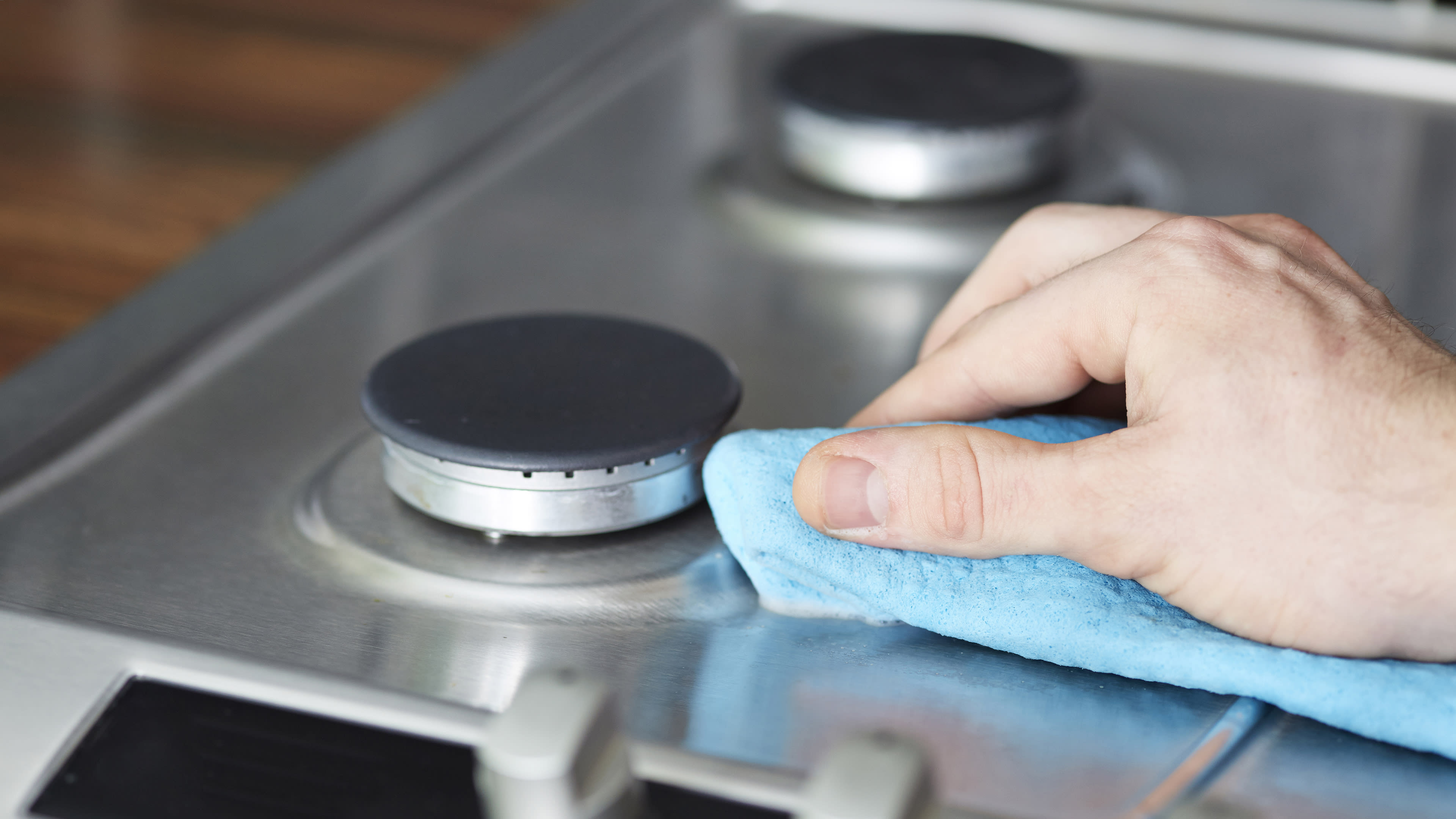 Clean deals stove top