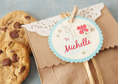 3 cute cookie wrapping ideas… made from recycled containers!