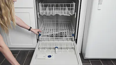 The Right (And Wrong) Way To Clean Your Dishwasher With Vinegar