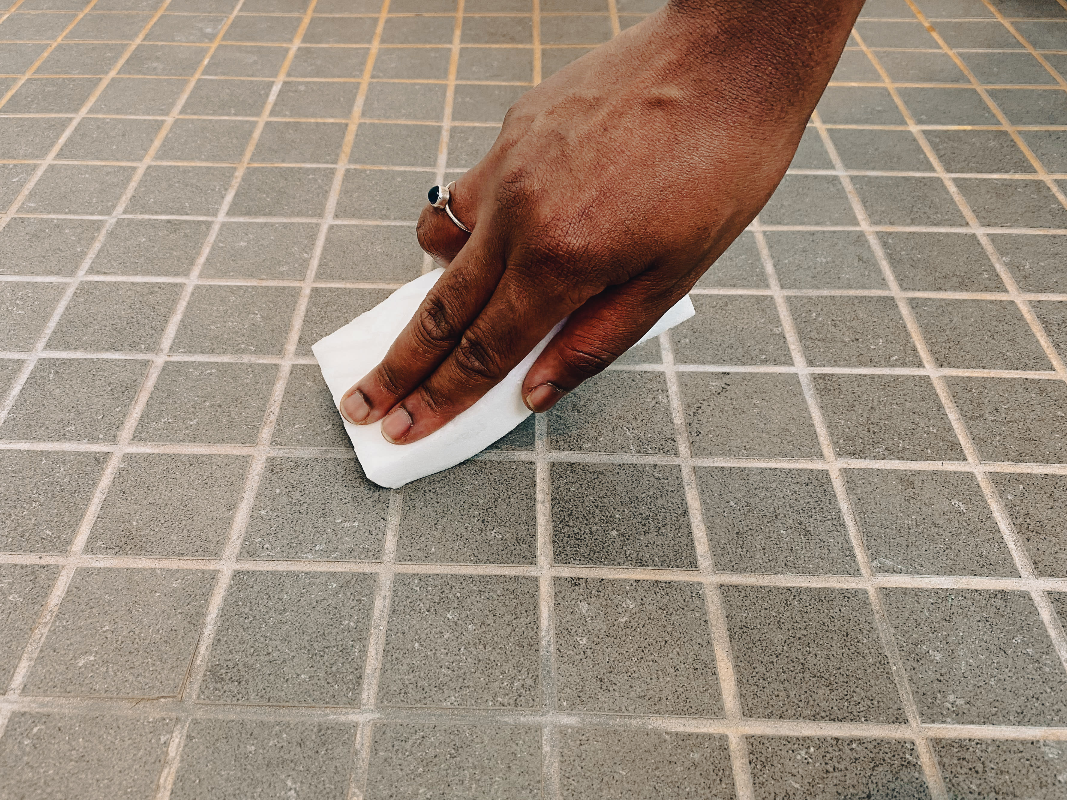 The Easiest Way To Clean Your Floor Grout, image size:3556x2667