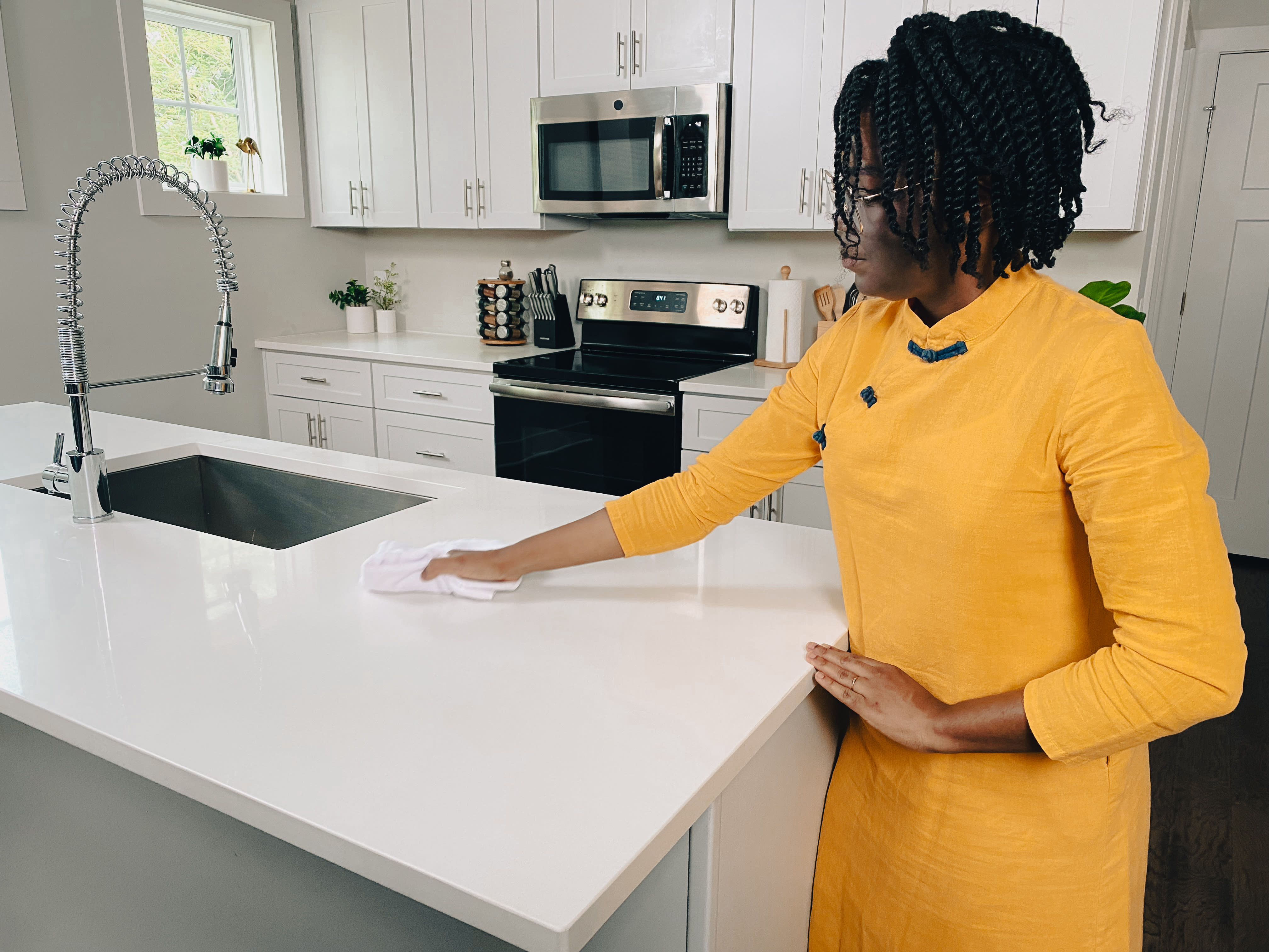 7 Things People With Clean Kitchens Do Daily