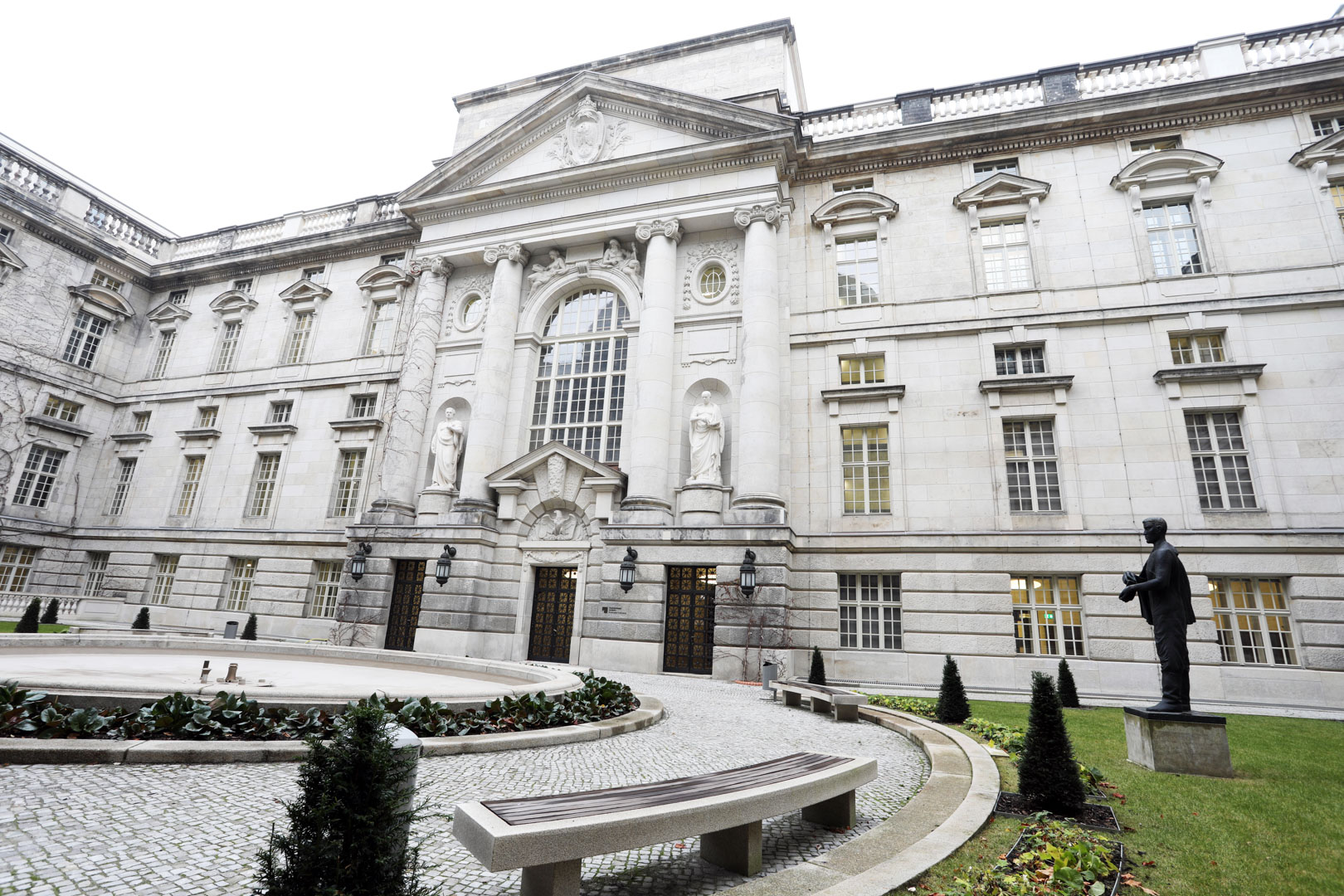 Stabi AussenAnsicht Gesamt Atanassow 12 20 334