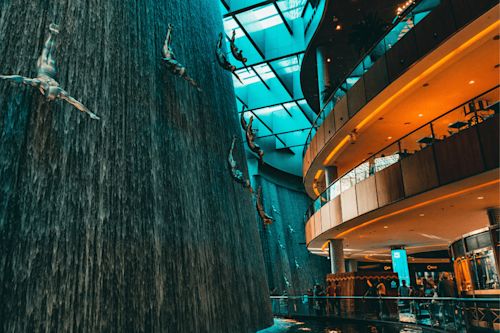 Blog_FeaturedImage_the-gruen-effect-5-examples-of-how-architects-use-space-to-influence-people.png