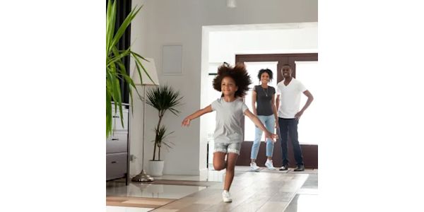 Protezione antieffrazione per una casa sicura con sistemi di chiusura e accesso controlli digitale.