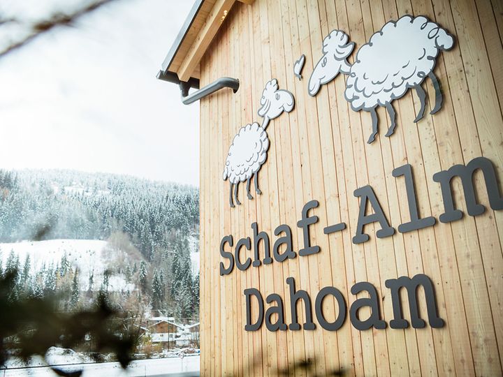 Wohlgefühl inklusive: Skihütten- Mitarbeiter*innen wohnen wie in einem Hotel 