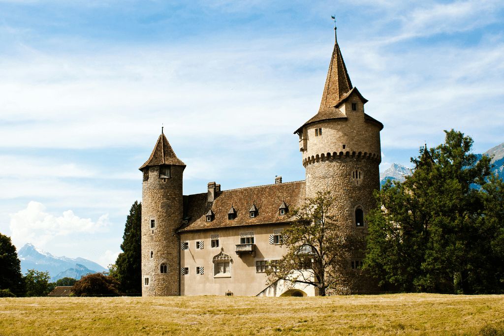 Blog_FeaturedImage_eternal-medieval-how-castle-elements-shape-modern-architecture.png