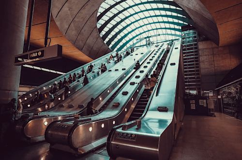 Designing-Subway-Stations-for-the-Future-Safety-and-Aesthetics-3.png