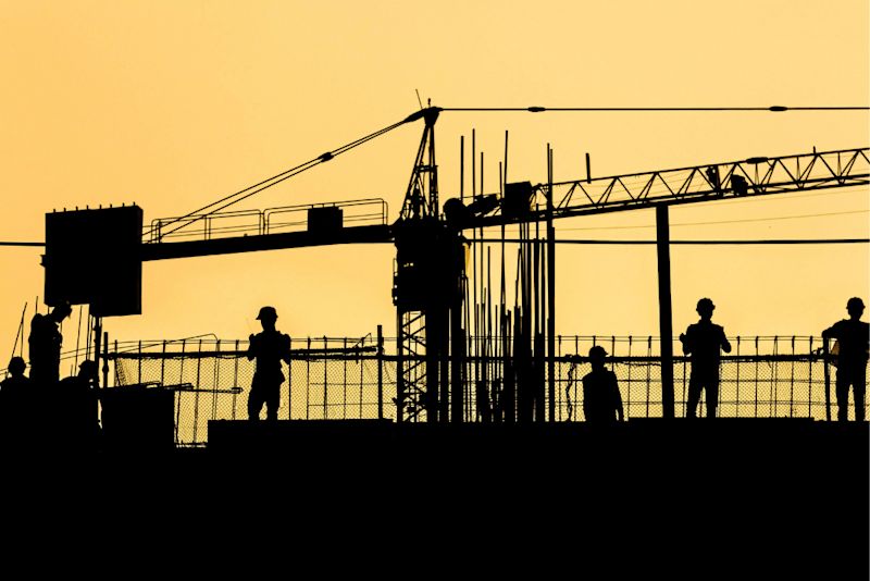 Blog_FeaturedImage_smart-safety-first-part-2-iot-and-wearables-at-connected-construction-sites.png