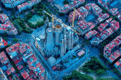 Blog_FeaturedImage_will-gaudis-sagrada-familia-finally-be-completed-in-2026.png