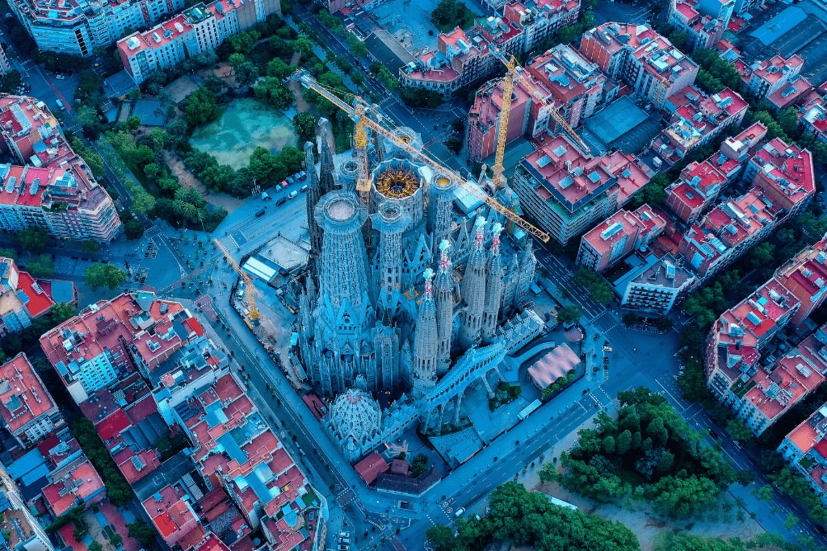 Blog_FeaturedImage_will-gaudis-sagrada-familia-finally-be-completed-in-2026.png