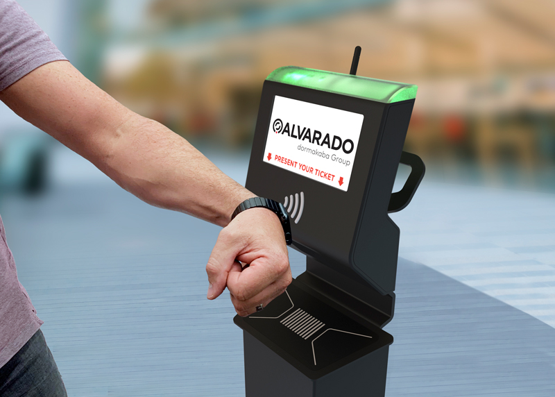 1730986242-ultraq-pedestal-watch-1440x1029