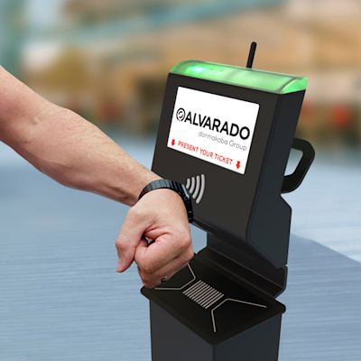 1730986242-ultraq-pedestal-watch-1440x1029