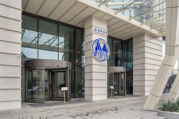 Vstupní systémy na míru pro nejmodernější hotel