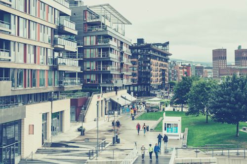 Blog_FeaturedImage_Oct-Nov-Dec22_pedestrian-paradises-top-4-car-free-urban-areas-in-the-world.png