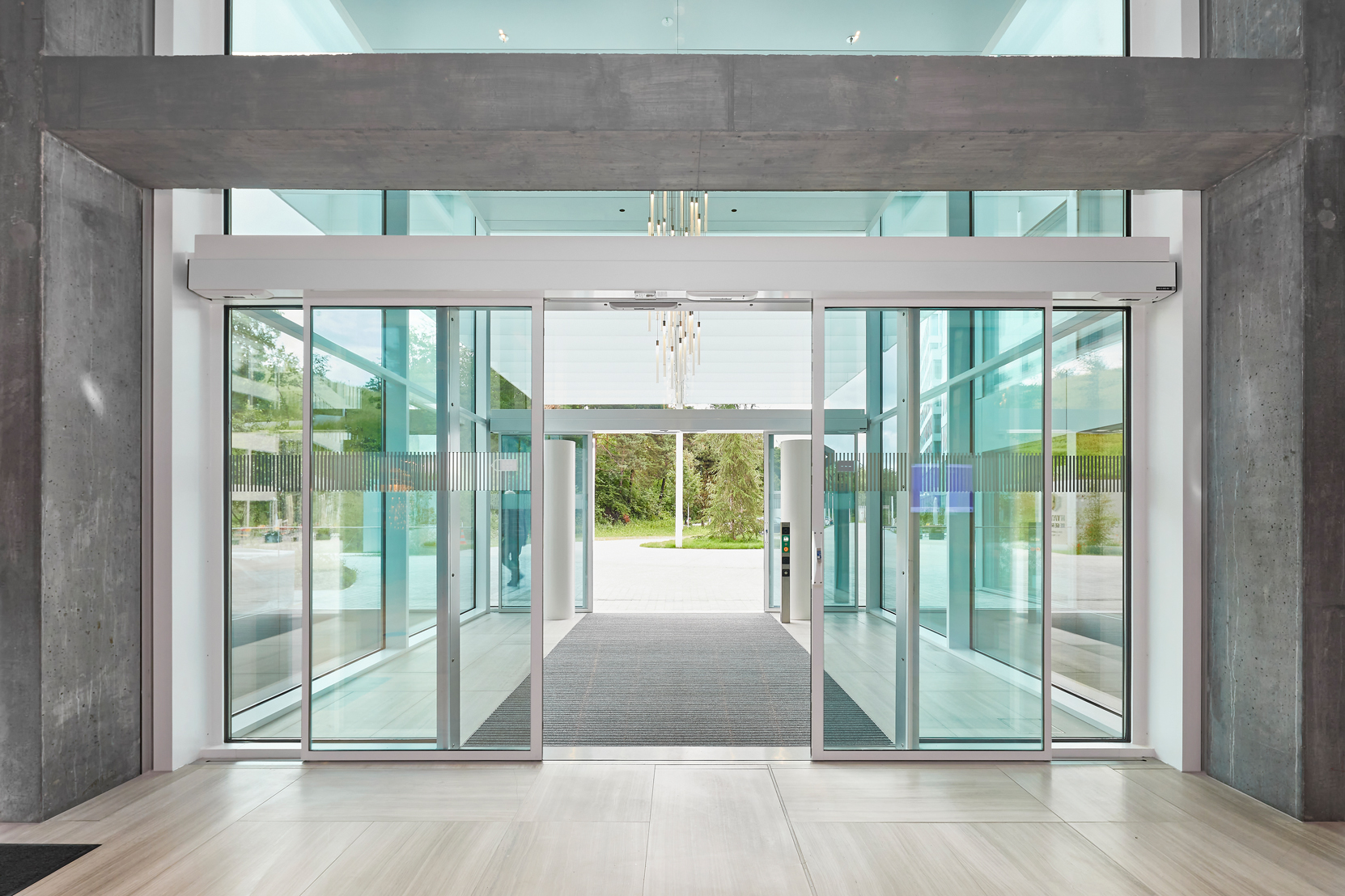 Reference TheCircle 04