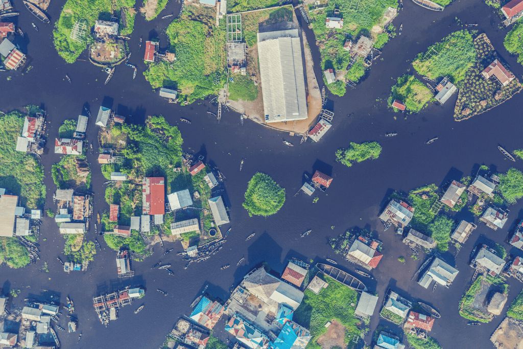 Blog_FeaturedImage_ganvie-5-urbanism-lessons-from-a-floating-west-african-village.png