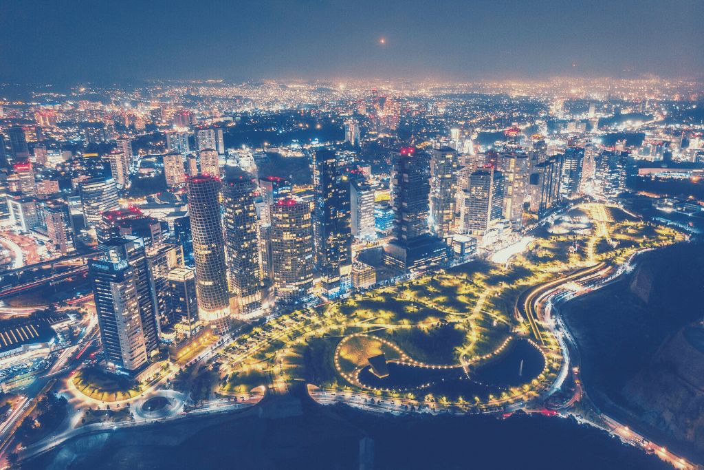Blog_FeaturedImage_these-5-latin-american-cities-are-embracing-a-smart-future.png