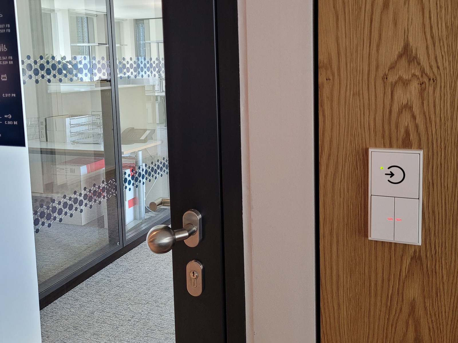 pic DIN-Haus Berlin Zylinder-und-Terminal 7