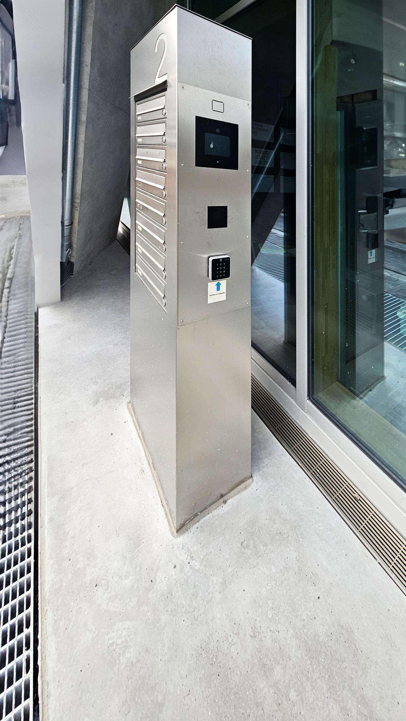 The-Cradle Zutritskontrolle aussen