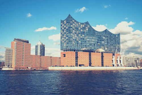 Blog_FeaturedImage_the-emotional-power-of-architecture-how-buildings-move-us.png
