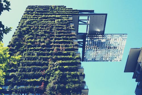 Blog_FeaturedImage_6-most-iconic-green-buildings-from-6-continents.png