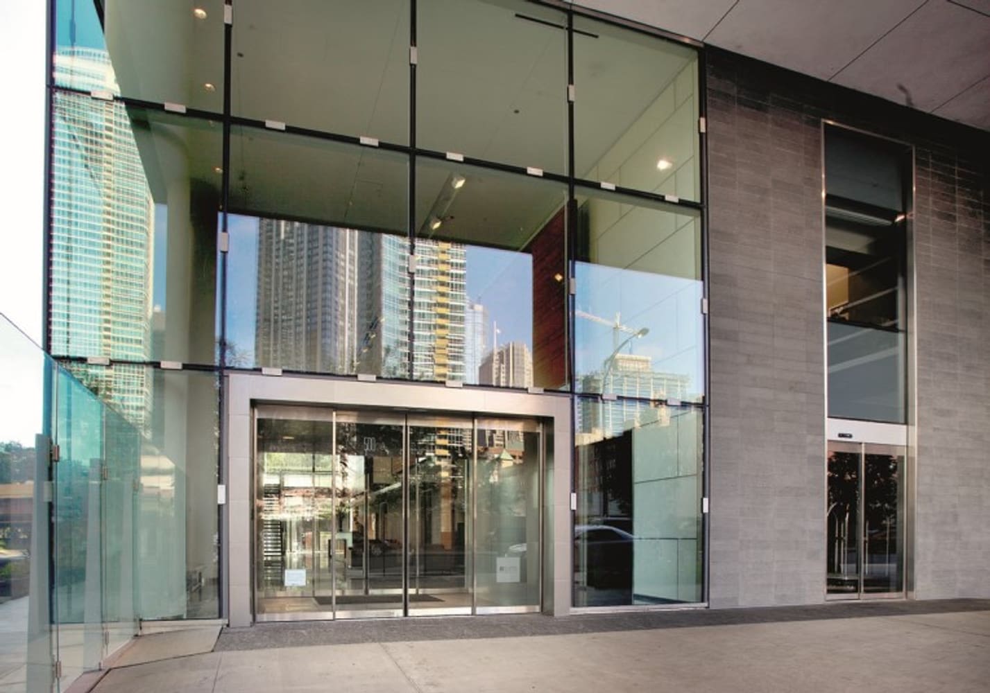 1698691156 pp10-11 500NLSD 0181crop 150dpi