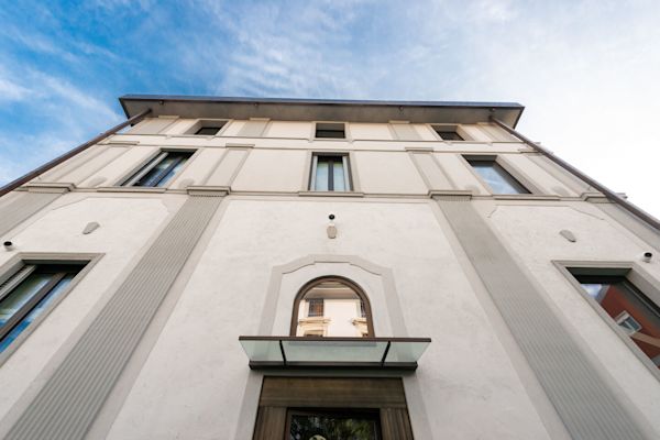 Controllo accessi aziendali e soluzioni di sicurezza farmaceutica