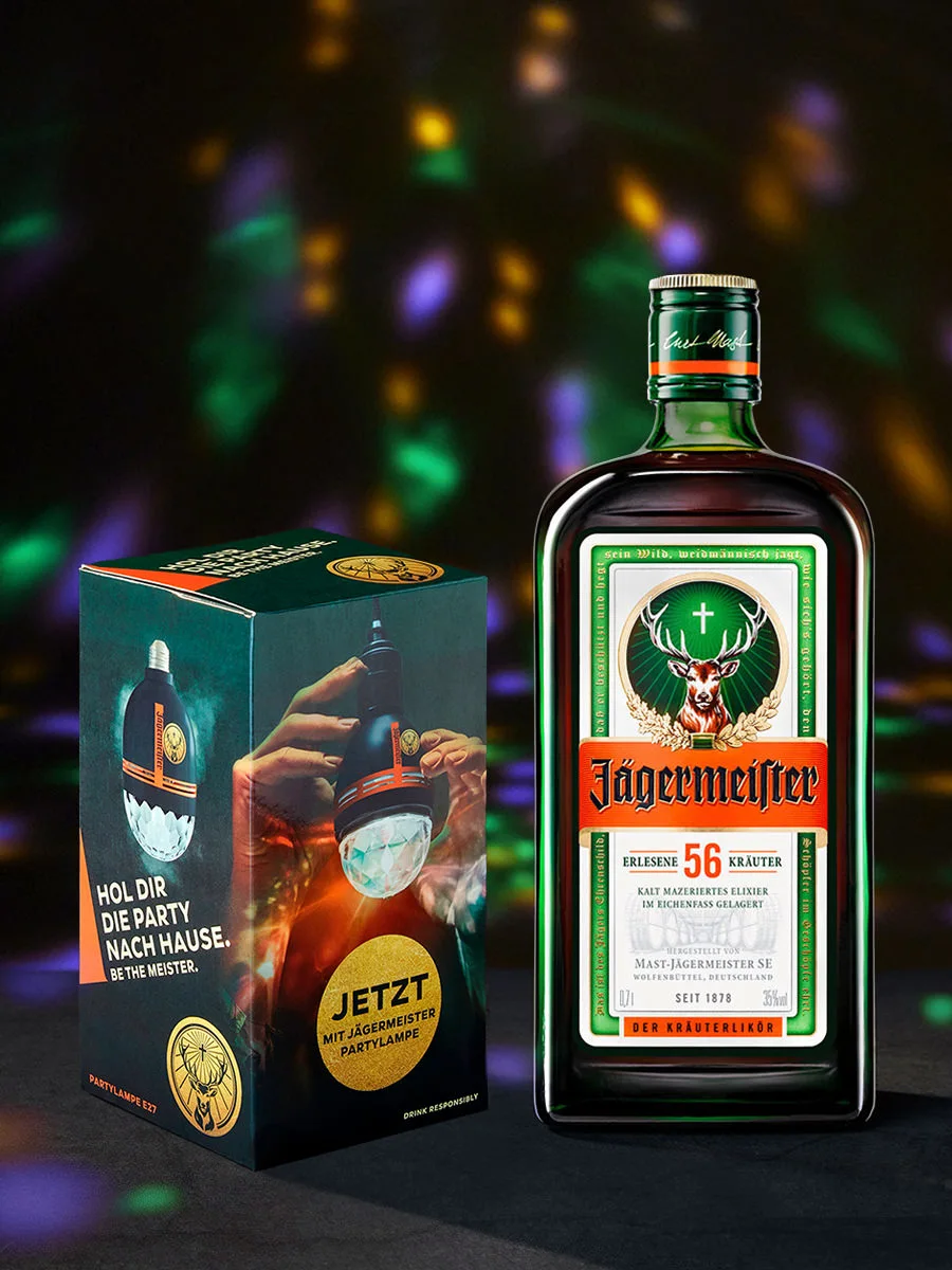 Jägermeister Bundle 0,7-l-Flasche + Partylampe