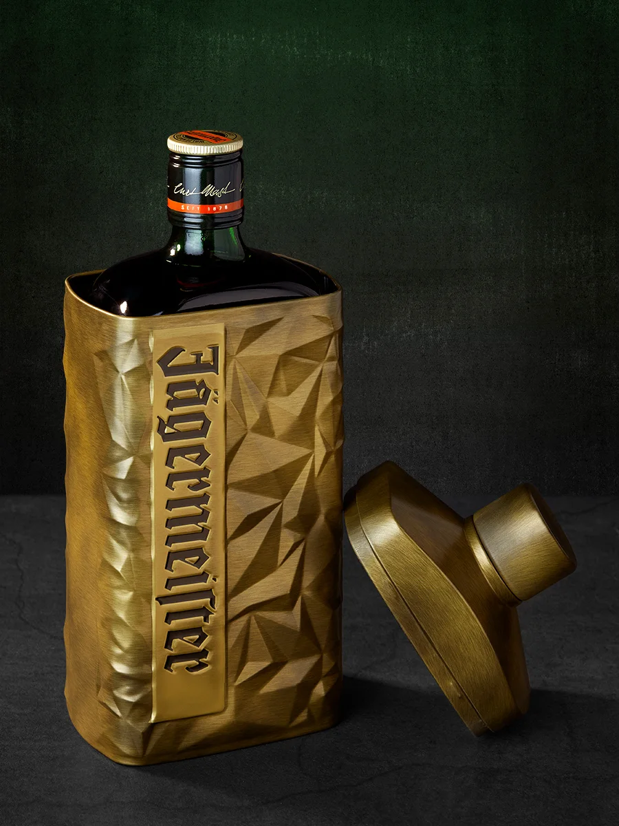 Jägermeister 0,7-l-Flasche Jägermeister in Polygon Geschenkbox gold