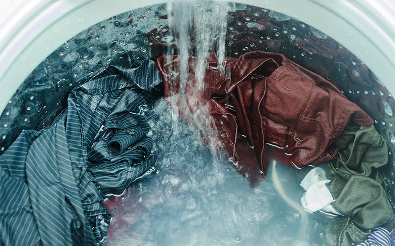 Como lavar ropa de color